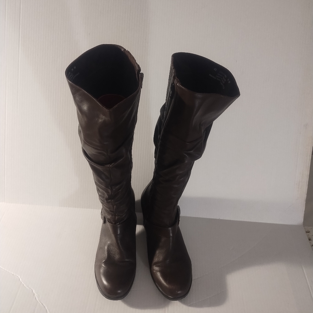 Dansko Elegant Brown Knee-High Women's Boots Size 43 2.5"Heel